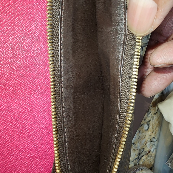 Authentic louis vuitton long wallet - Picture 4 of 11